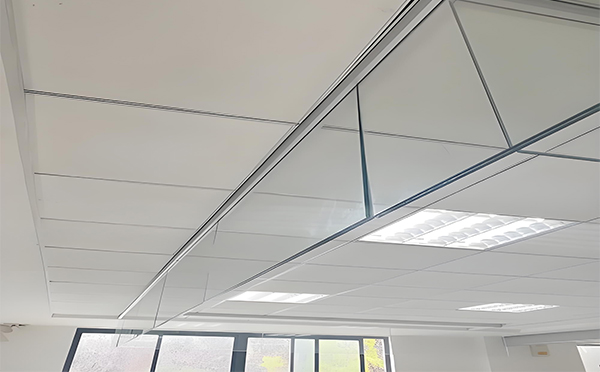 延安玻璃挡烟垂壁